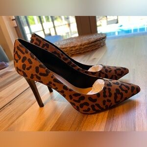 BCBGeneration Heidi Brown Leopard Heels size US 9 / EU 39